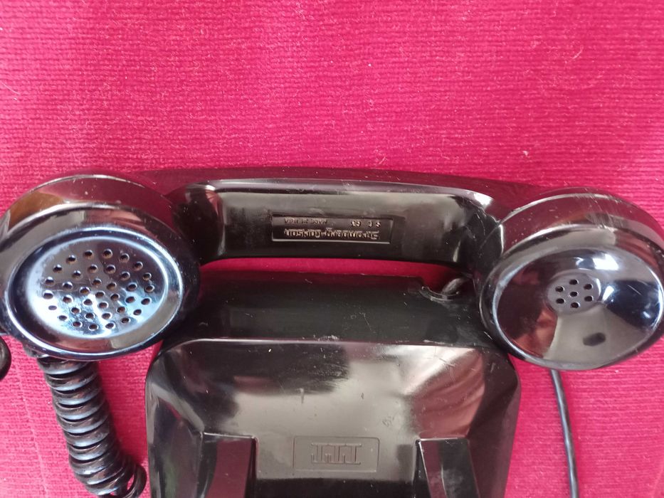 Телефон-бакелитов