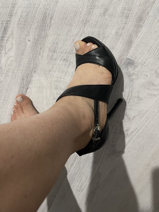 Sandale negre  din piele
