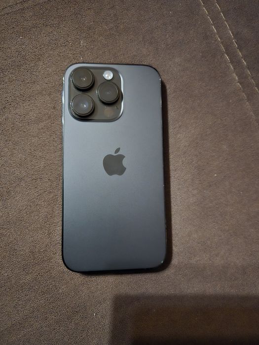Продавам IPhone 14 pro-512