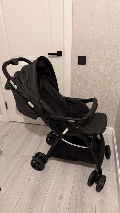 Продам коляску прогулочную