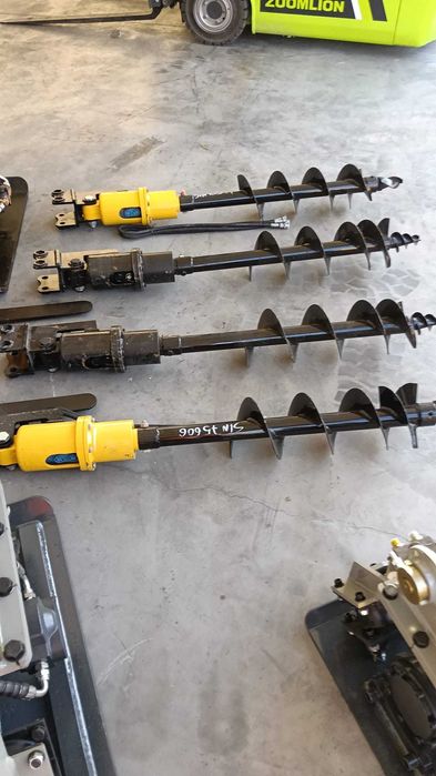 Burghiu hidraulic pentru miniexcavator