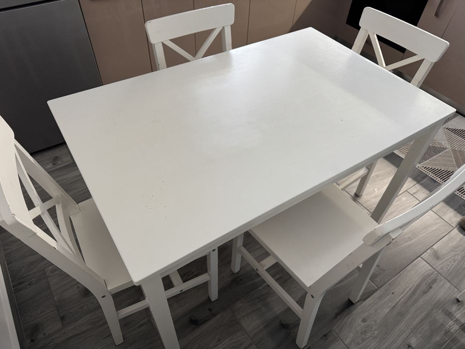 Masa Lățime: 79 cm, Lungime: 123 cm Doar masa este disponibila