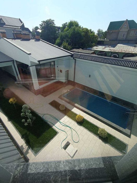 Трёхуровневый домБолее 10 комнат, Луначарского