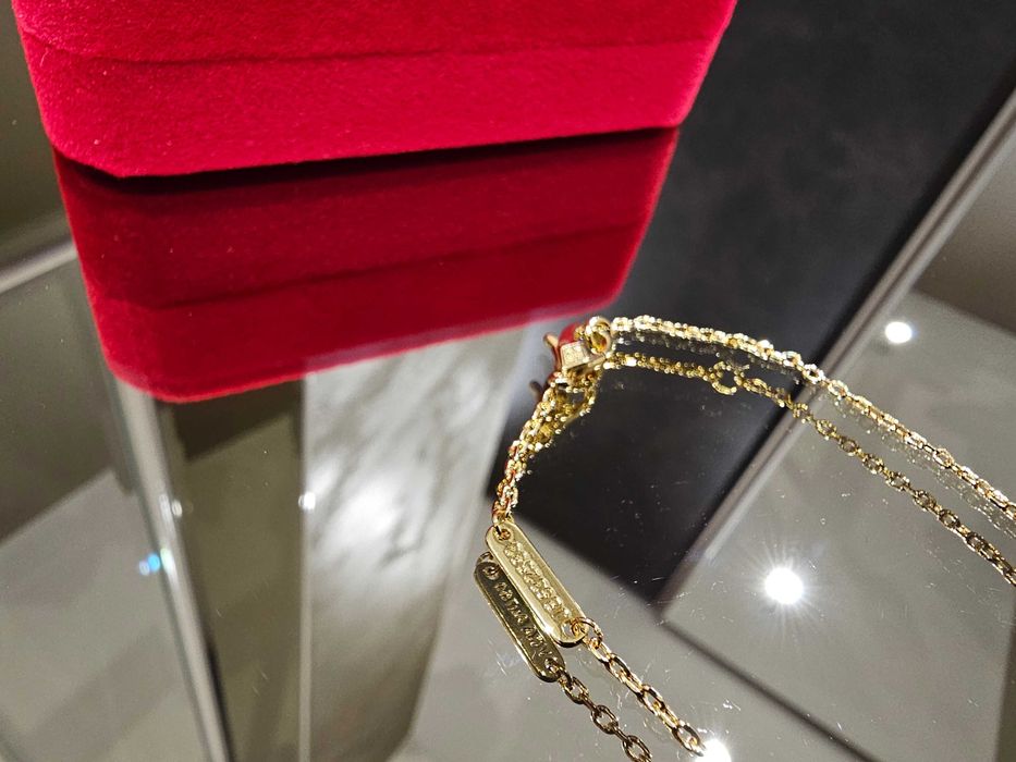 Van Cleef & Arpels VCA Gold Sweet Alhambra Butterfly Дамска Гривна