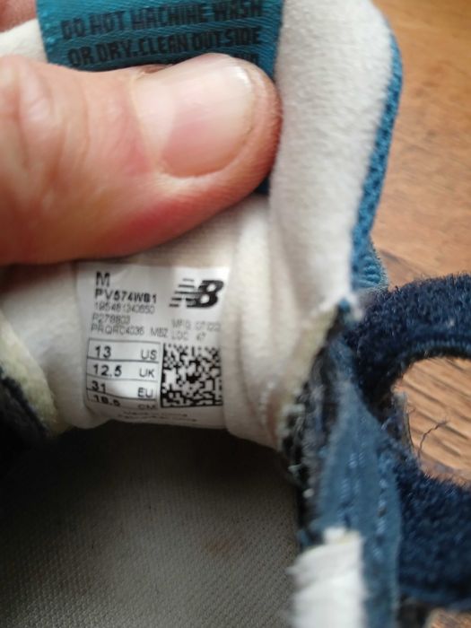 Vand adidasi New Balance pentru copii, marimea 31, pret 50 lei