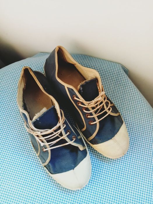 Tenesi vechi de colecție Drăgășani, produși în perioada comunista RSR