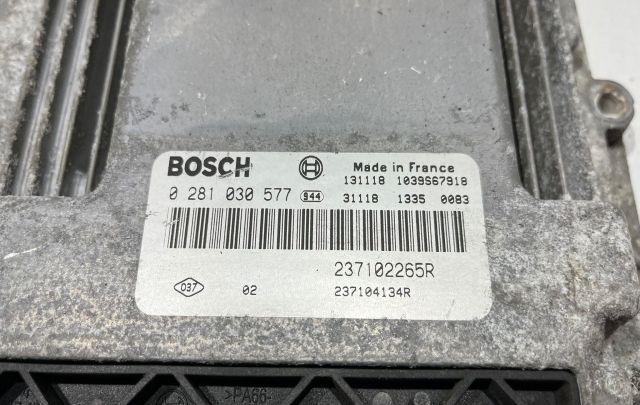 Calculator motor ECU 237102265r 0281030577 2.3Dci Renault Master 3 [2