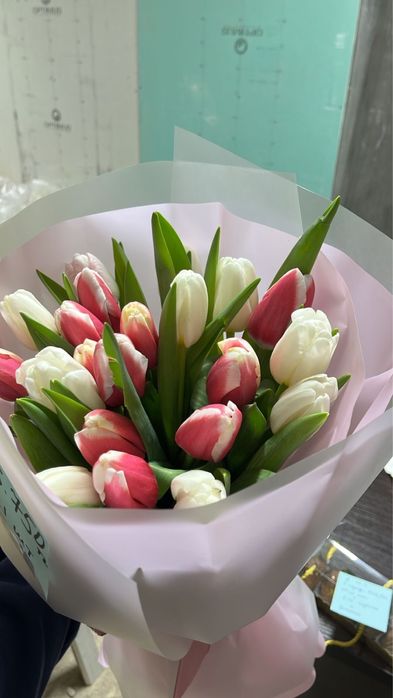 Готовые букеты. 1шт 700тг