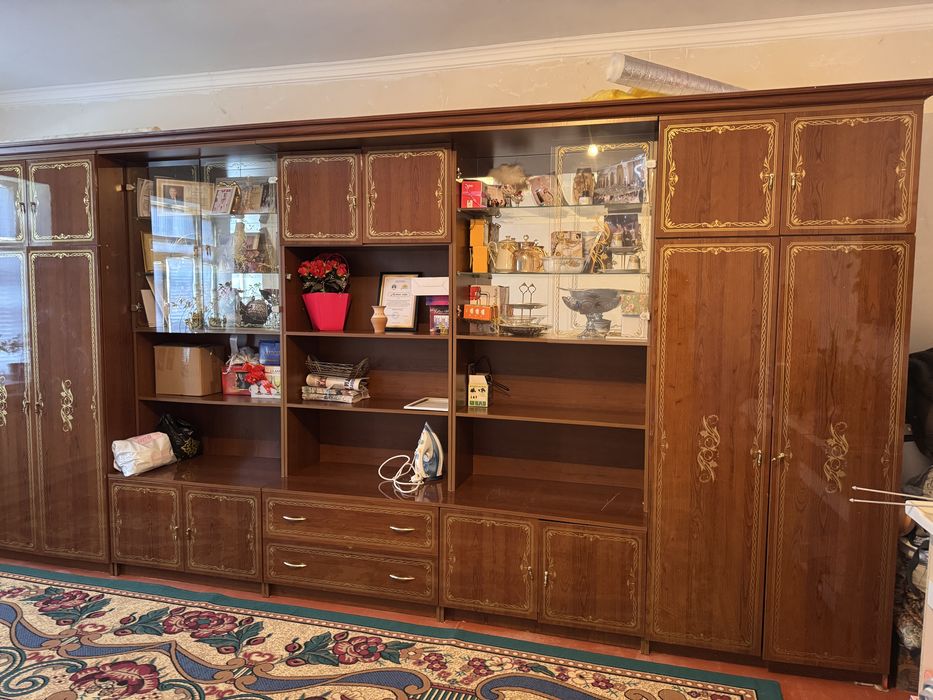 Сервант для гостиной