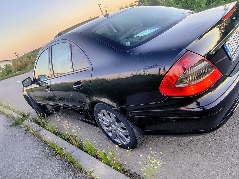 Mercedes  E 220  2007