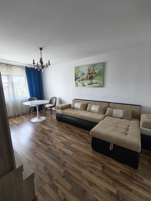 Apartament de închiriat 3 camere, zona Nord