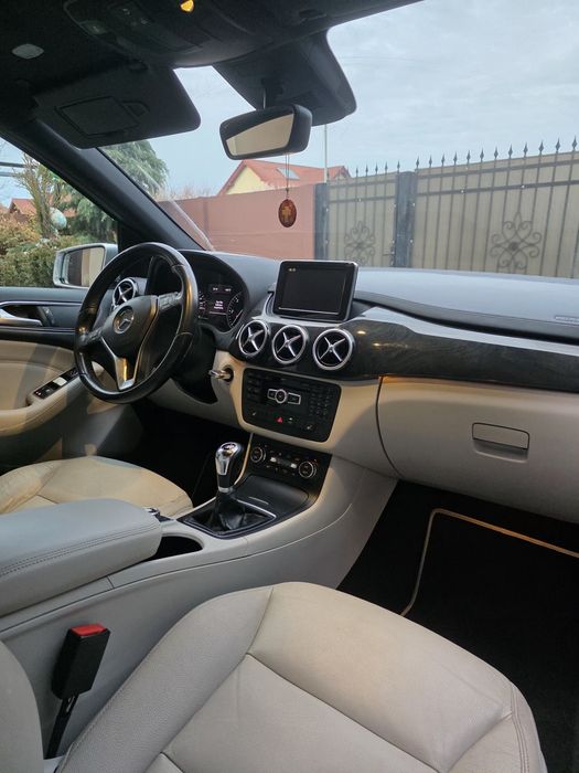Mercedes B200 CDI, motor 1.8 diesel, 136 cp.