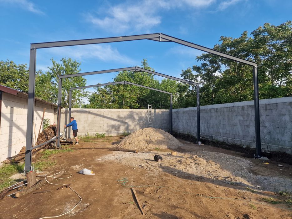 Vindem hale metalice mărimi diferite