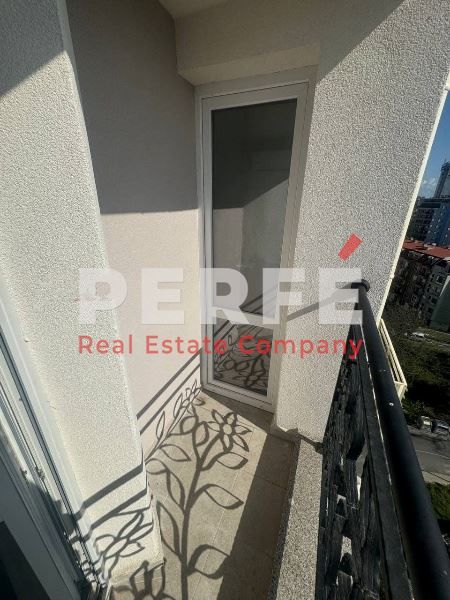 Продава се Тристаен апартамент в Бургас, Зорница - 86 кв.м за 2733 €/кв.м - Снимка #11