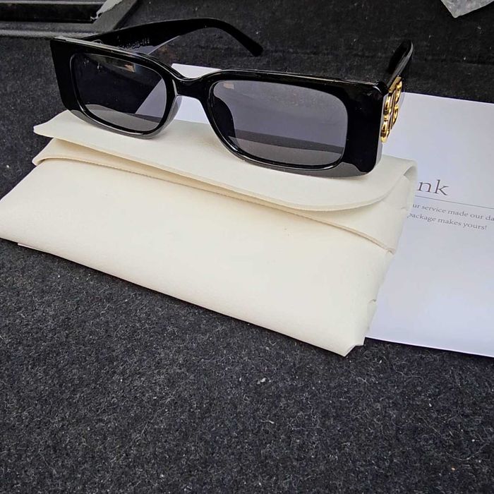 URGENT Vand Ochelari Balenciaga cu toc lv