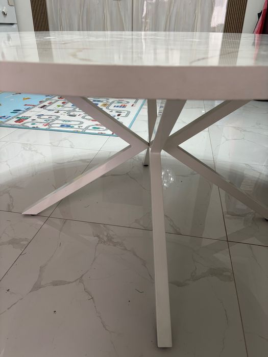 Продам кухонный стол