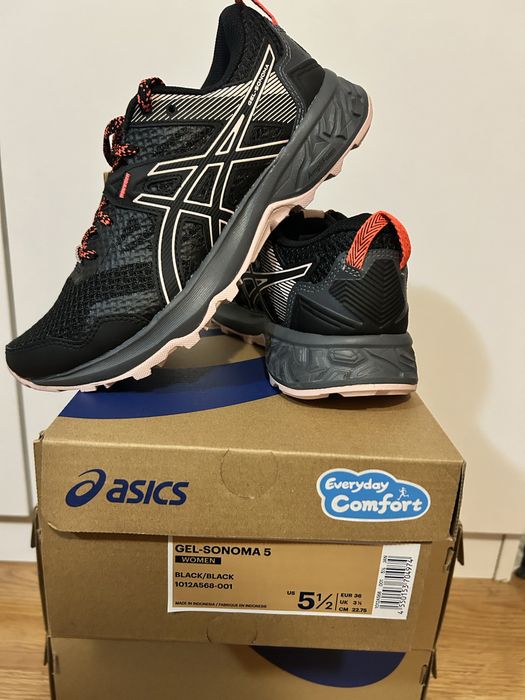 Дамски маратонки ASICS GEL-SONOMA 5