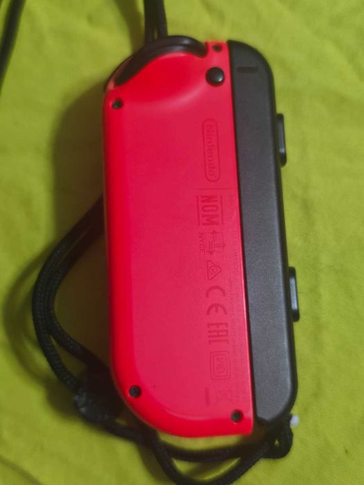 Set controllere originale Nintendo Switch Joy-Con Neon Green / Neon Red