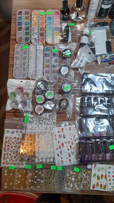 Распродажа! Товары для маникюра