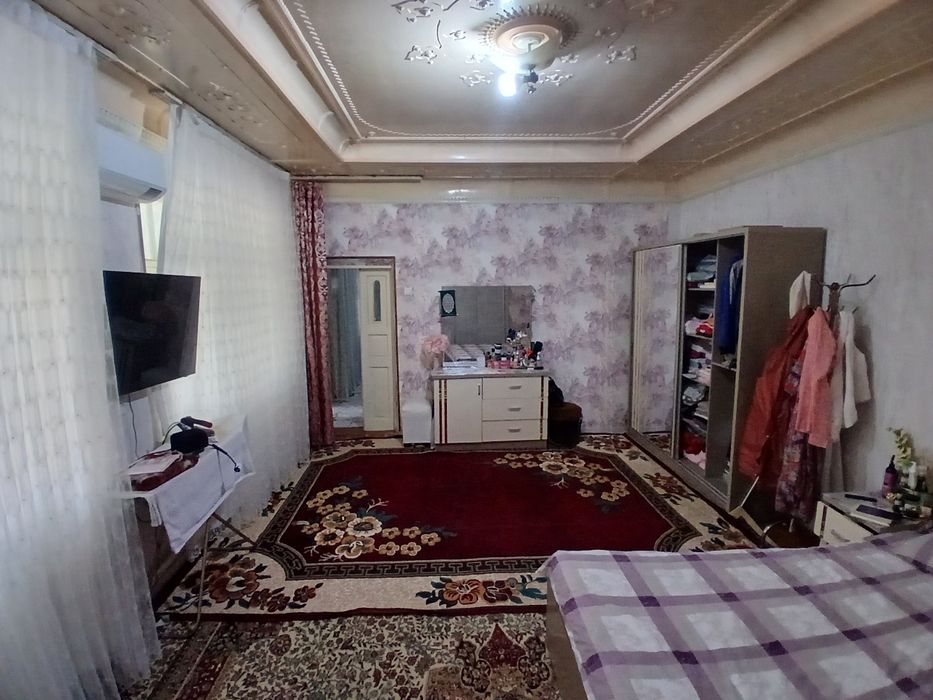 ХОВЛИ Сотилади.Меробод.срочно Ок-Билол.3.хона.5,09.Сотик