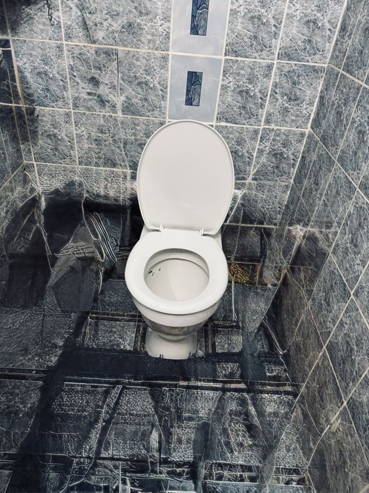 Продам ванную и унитаз