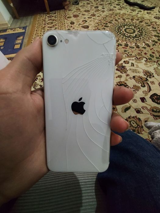 Айфон се iphone se