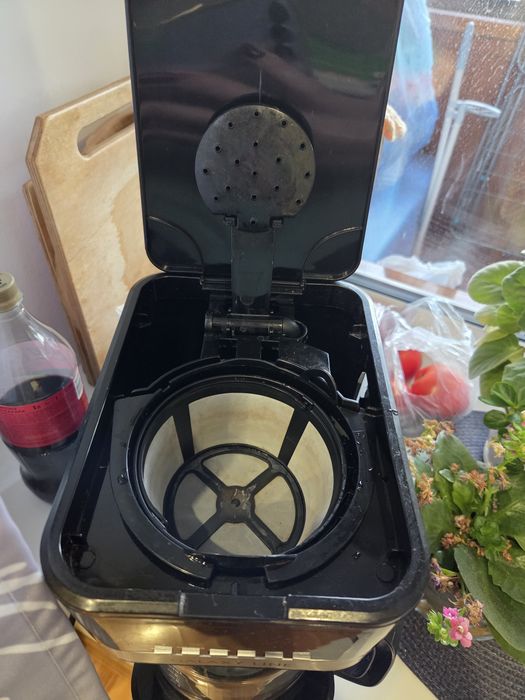 Срочно продам кофеварку
