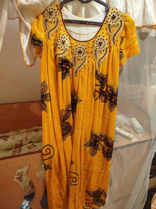 Kelinlika koyishga chiroyli koʼylaklarim bor. Arzonroq berib yuboraman