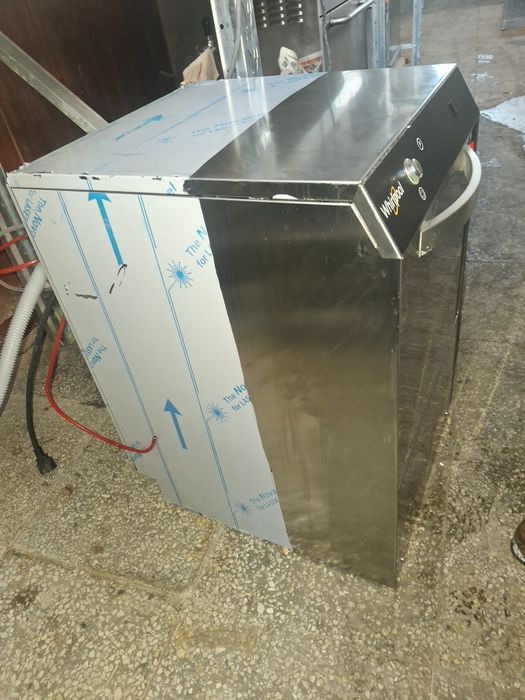 Чашомиална машина професионална WHIRLPOOL