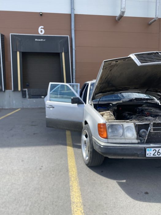 Mersedes-Benz W124