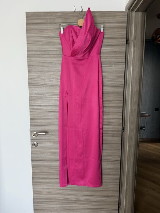 Rochie de seara cu slit adanc