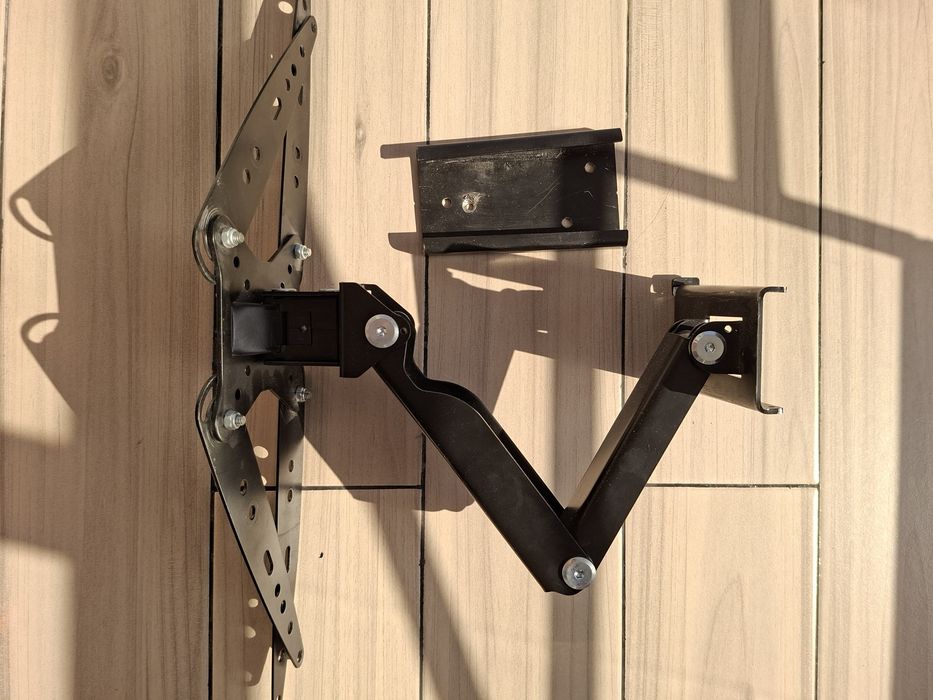 Кронштейн для телевизора