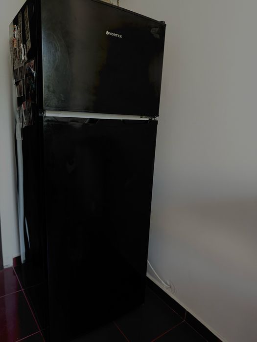 Frigider Vortex 2 usi negru