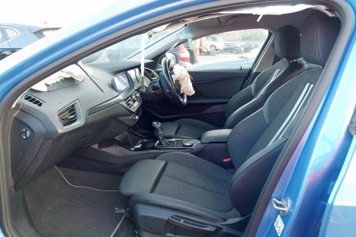 Dezmembrez BMW Seria 1 F40