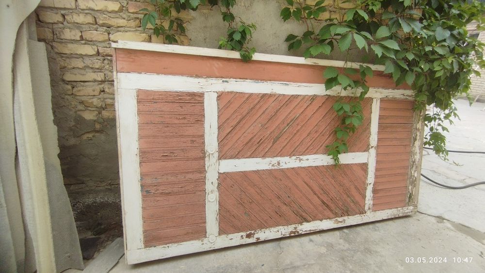 Продаётся ворота деревянные