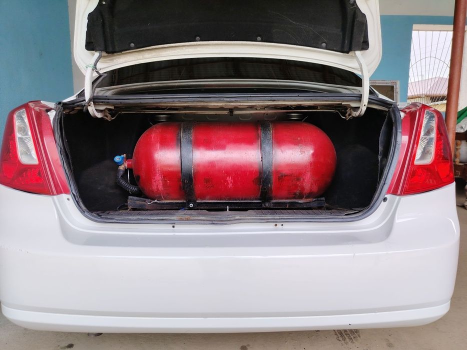 Lacetti 1.6 2013 avtomat oq