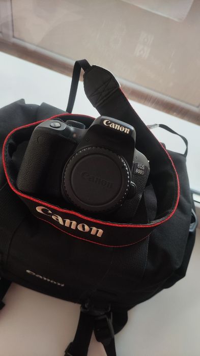Canon EOS 800D на продажу