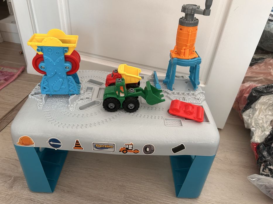 Banc de lucru cu plastelina
