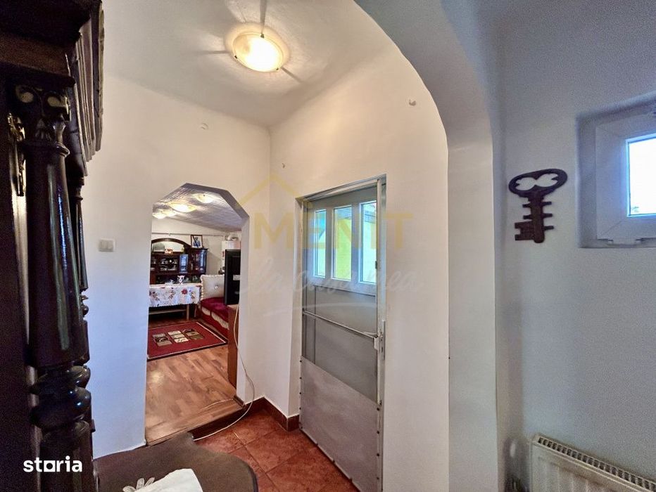 Casa 4 camere, garsoniera, 2 bai, garaj acoperit, Mihai Bravu, Ploiest