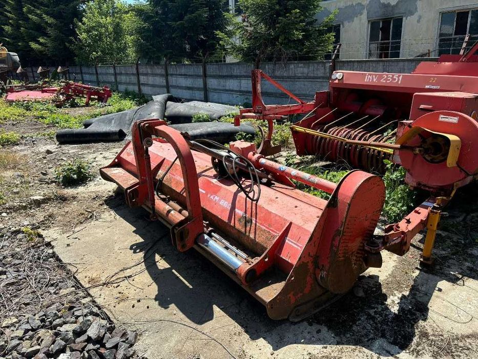 Tocătoare agricolă Kuhn VKM 280