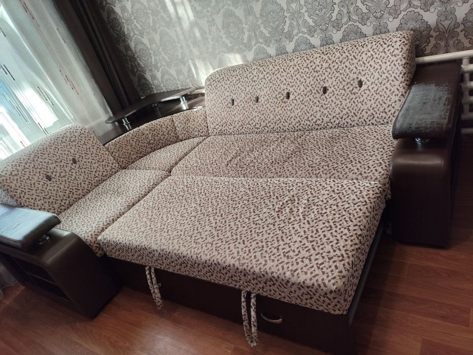 Продам угловой диван
