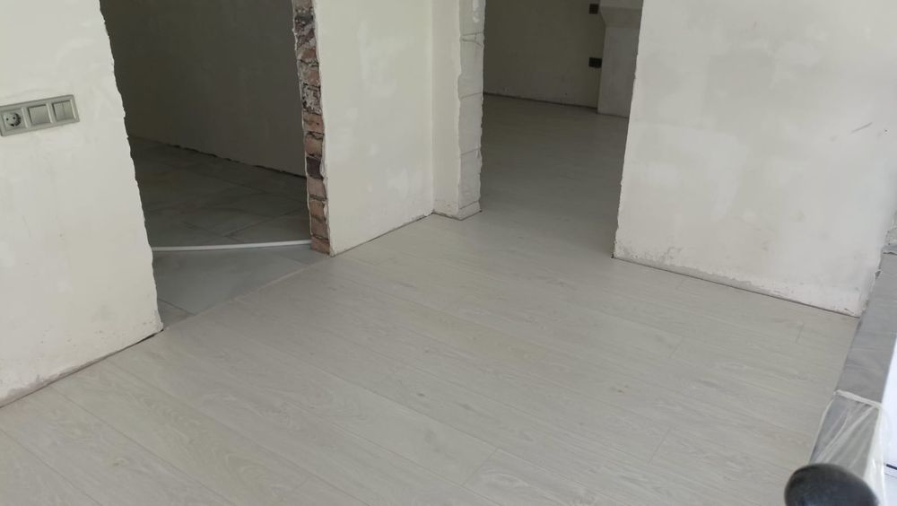 Укладка ламината, Линолиум,