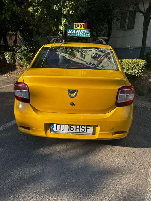 Vand 3 Dacia Logan.