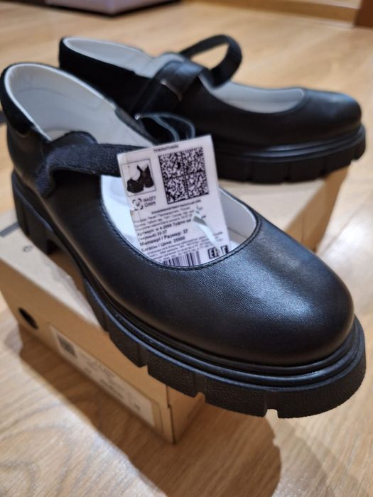 Продам школьные туфли. Производство Россия