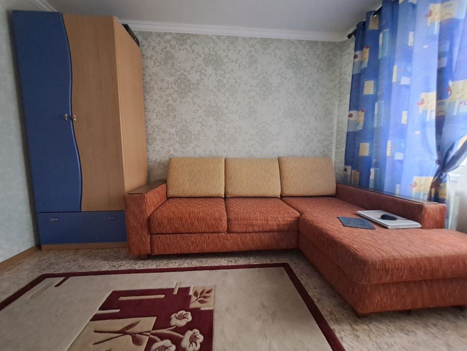 Магкий угловой диван+шифанер