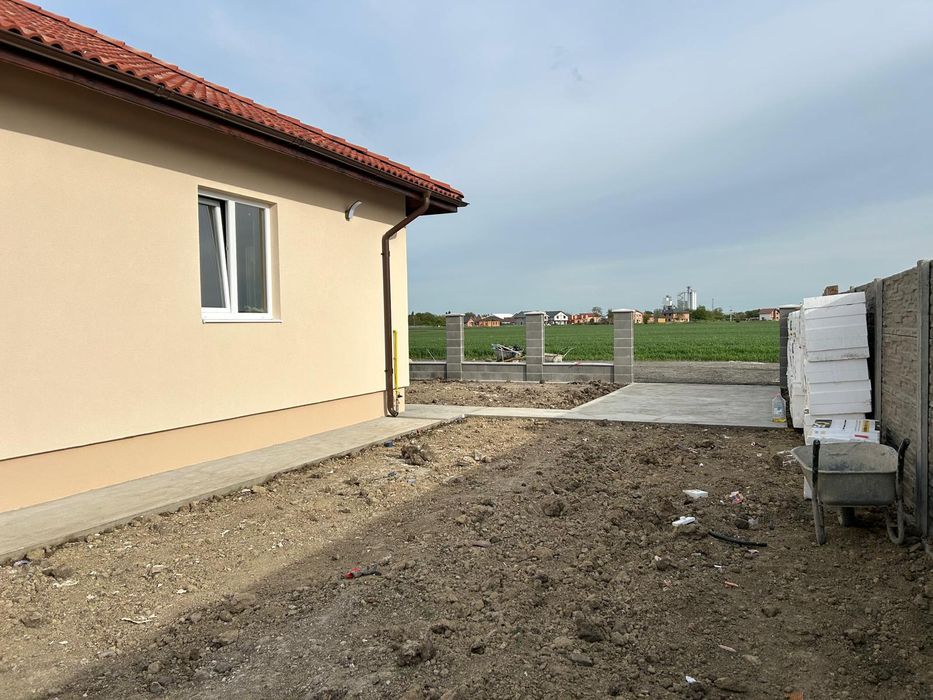 Casa individuala cu 4 camere de vanzare in localitatea Șag