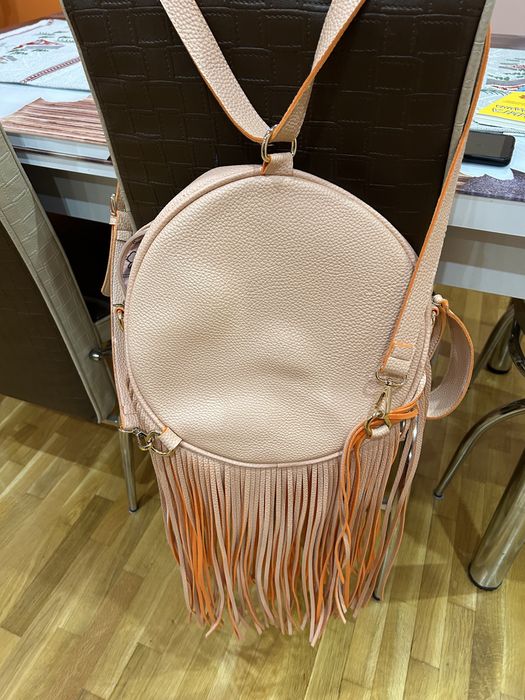 Продавам  дамска чанта Doca