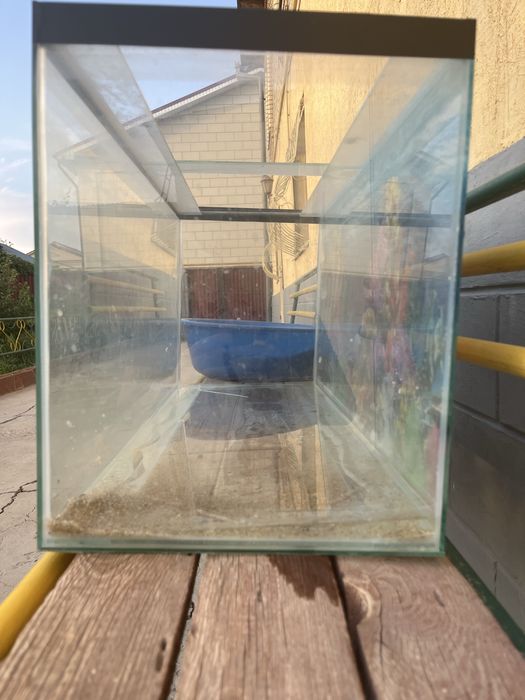 Продам аквариум 100л