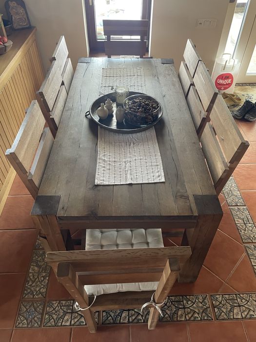 Stejar masiv, masa + 8 scaune de vanzare