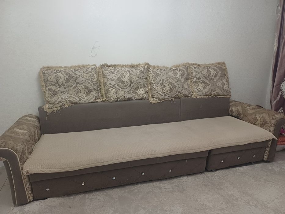 Продается диван 3 м, цена 50.000
